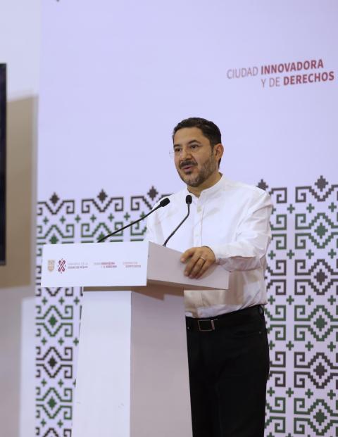 El jefe de Gobierno, Martí Batres, ayer, durante una conferencia en materia de logros en seguridad.