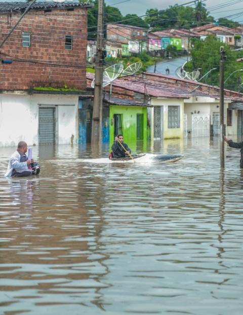 Intensas lluvias en Brasil han dejado al menos 33 personas muertas.