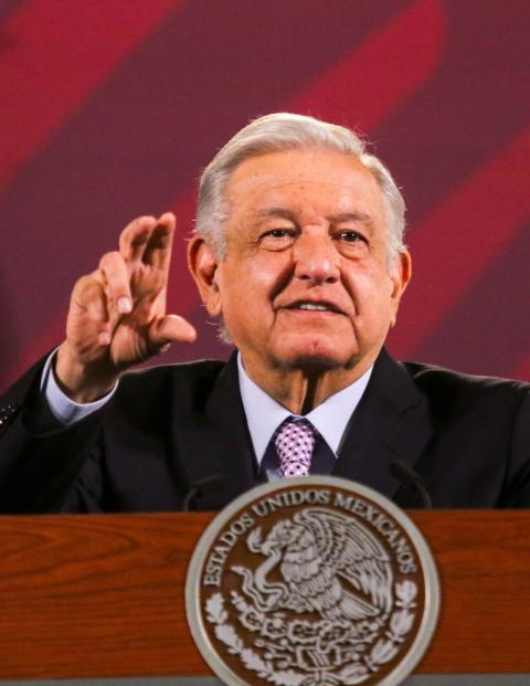 Andrés Manuel López Obrador, presidente de México, ofrece su conferencia de prensa este viernes 19 de abril del 2024, desde Palacio Nacional, en CDMX.