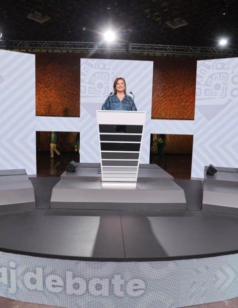 De izq. a der.: Jorge Álvarez Máynez, Xóchitl Gálvez y Claudia Sheinbaum, ayer en el tercer debate presidencial.