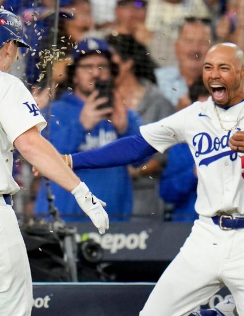 Los Dodgers van ante los Yankees en la Serie Mundial.