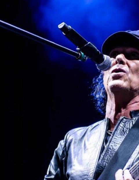 Saúl Hernández de Caifanes despide a un ser querido tras su muerte