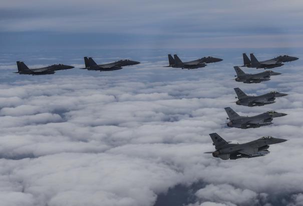 Aviones de EU y Corea del Sur, durante un ejercicio conjunto el pasado 4 de octubre.