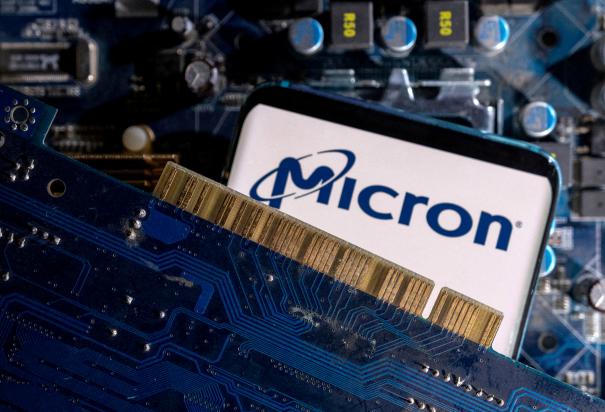 Micron dijo que había recibido la notificación de la CAC de la conclusión de su revisión de los productos de la compañía vendidos en China, agregando que "esperamos seguir participando en las conversaciones con las autoridades chinas".