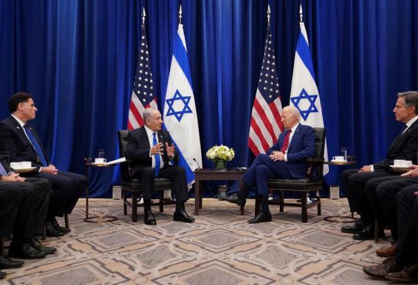 El presidente de Estados Unidos Joe Biden (der.) y el primer ministro de Israel, Benjamín Netanyahu (izq.), en un encuentro en Nueva York en septiembre de 2023.