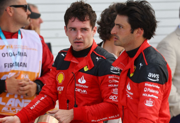 ¿Charles Leclerc traiciona a Carlos Sainz Jr.?