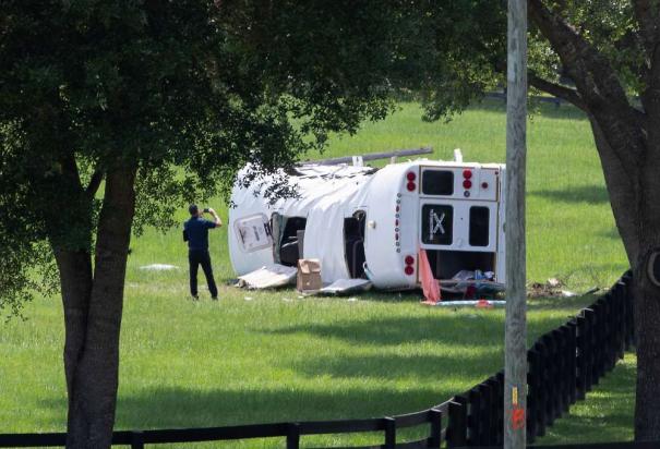 Mueren 8 trabajadores agrícolas mexicanos tras un accidente en Florida.