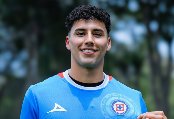 Jorge Sánchez llega a Cruz Azul por consejo de Santiago Giménez