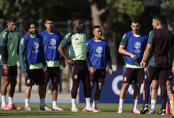 Jugadores de la Selección Mexicana en uno de sus entrenamientos durante la Copa América 2024.