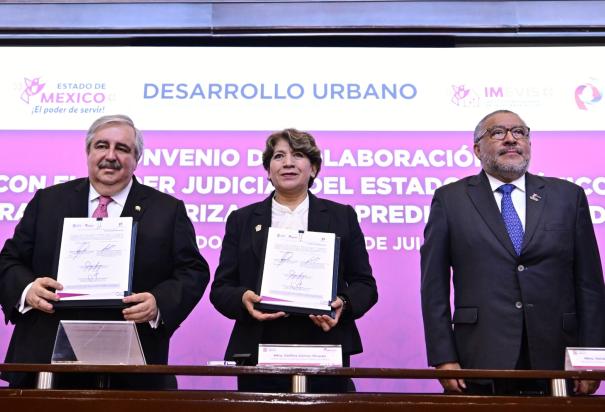 La Gobernadora Delfina Gómez firma un convenio crucial para la regularización de predios y viviendas en el Estado de México.