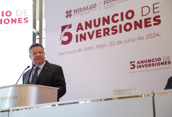 Julio Menchaca, gobernador de Hidalgo, durante&nbsp;la presentación del 5º anuncio de inversiones.