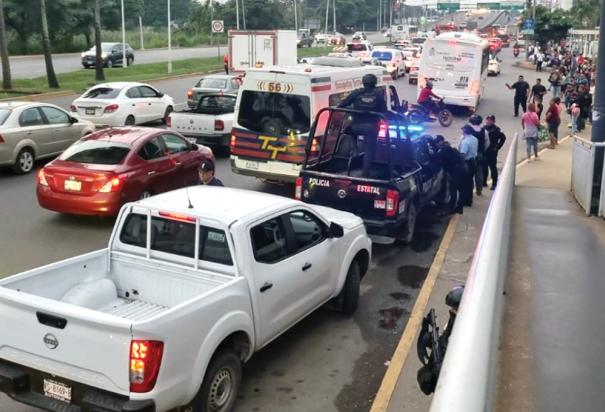 Cuerpos de seguridad se movilizaron para controlar la situación, ayer.