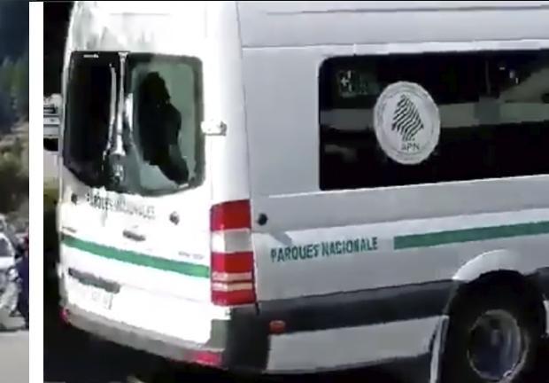 Momento del ataque a la camioneta en que viajaba Alberto Fernández.
