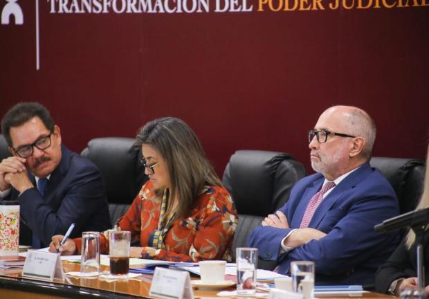 El exministro José Ramón Cossío asegura que lo que se debe cambiar es la forma en qué el Presidente conforma la terna de la que se eligen a los ministros.