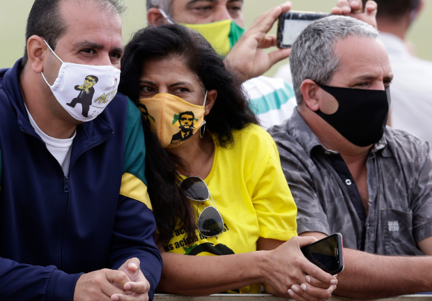 Partidarios y simpatizantes del presidente de Brasil, Jair Bolsonaro, el 25 de mayo de 2020
