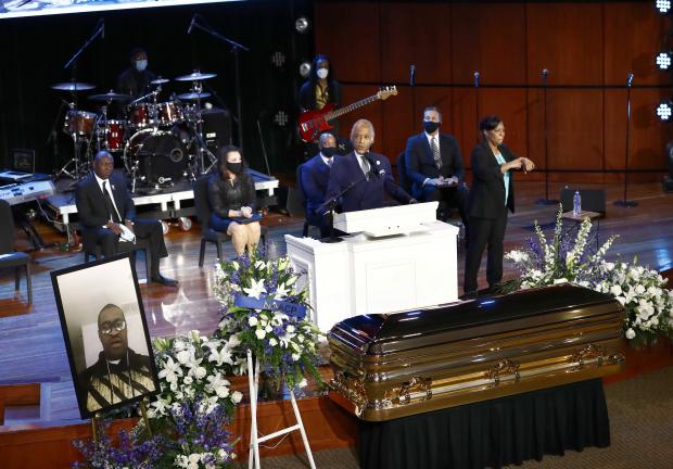 El reverendo Al Sharpton en un servicio conmemorativo de George Floyd, el 4 de junio de 2020.