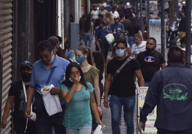 Personas en calles de la Ciudad de México.