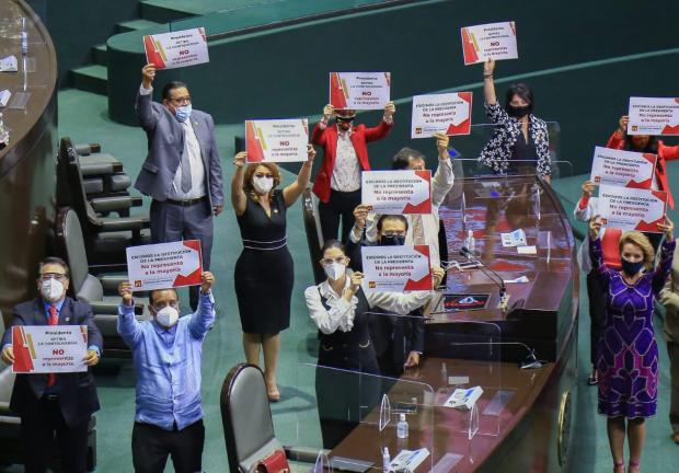 Diputados del PT exigen destitución de Laura Rojas como presidenta de la Mesa Directiva de San Lázaro.