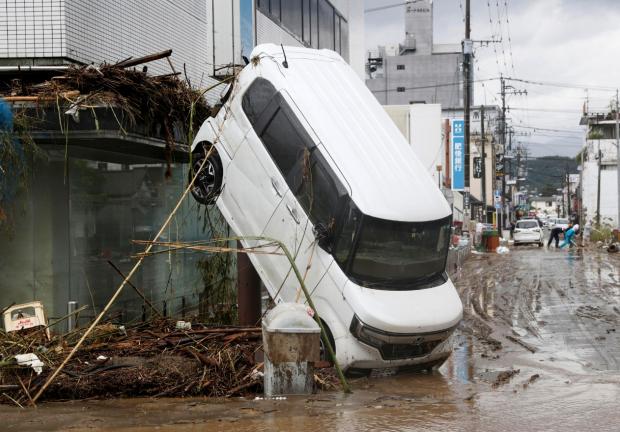 Por tres días de fuertes lluvias torrenciales golpearon la isla de Kyushu, en el suroeste de Japón.