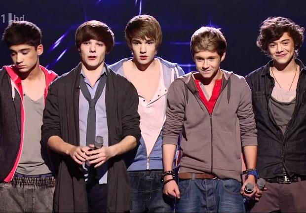 La miembros de One Direction, en 2010, a inicios de su carrera.