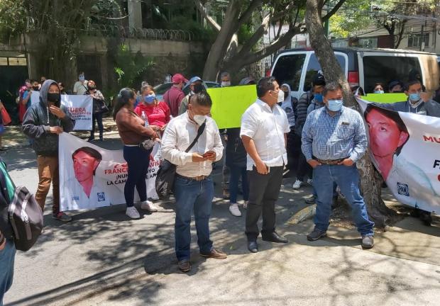 Morenistas protestan contra la candidatura de Francisco Xavier Berganza, el 5 de agosto de 2020.