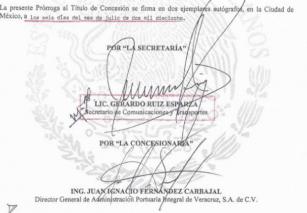 Firma del ex secretario Gerardo Ruiz Esparza en la prórroga al título de concesión para operar el puerto de Veracruz