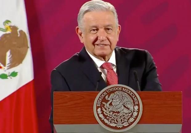 Andrés Manuel López Obrador habla sobre consulta ciudadana.