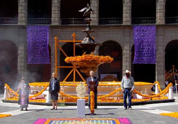 Inauguración de ofrenda "Una flor para cada alma", en Palacio Nacional.