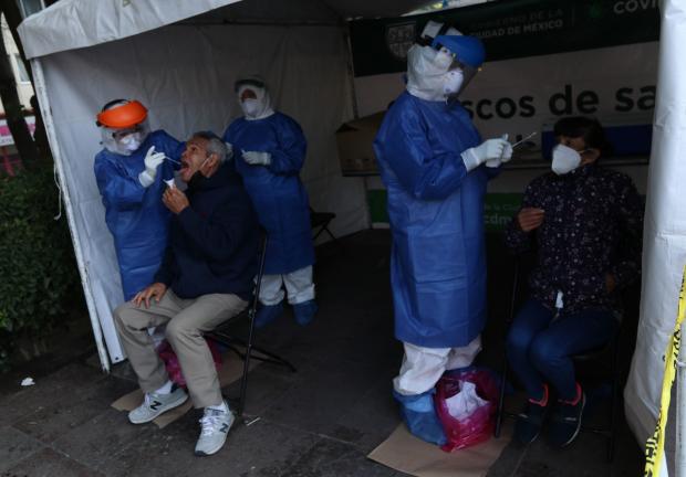 La Ciudad de México se mantendrá por vigésima semana consecutiva en Semáforo Naranja con Alerta debido al incremento en los casos de hospitalizaciones por COVID-19.
