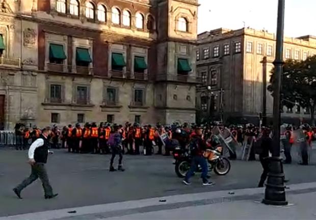 Barricadas en Palacio Nacional.