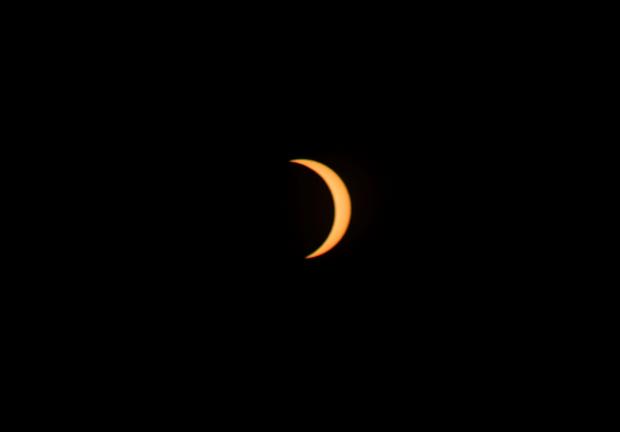 En Bariloche, Patagonia, Argentina, se aprecia esta mañana el eclipse solar. Diciembre 14, 2020.