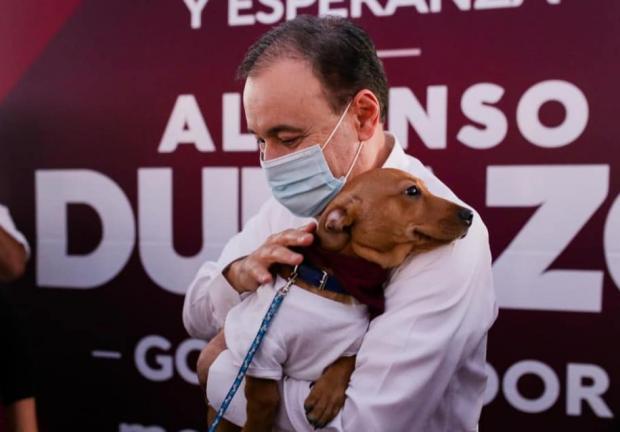 Alfonso Durazo promete que las clínicas veterinarias gratuitas serán una realidad en Sonora.