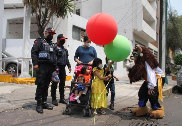 Carnaval por el Día del Niño en la alcaldía Benito Juárez.