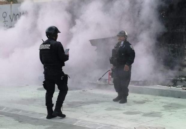 Normalistas realizan actos vandálicos en Tuxtla Gutiérrez