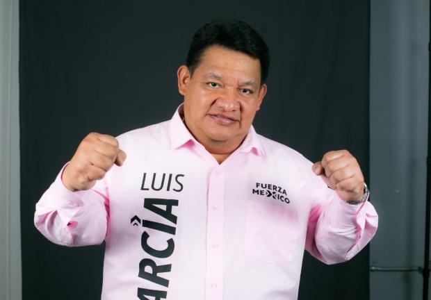 Luis Alonso García Hernández, abanderado de Fuerza por México al gobierno de Campeche.
