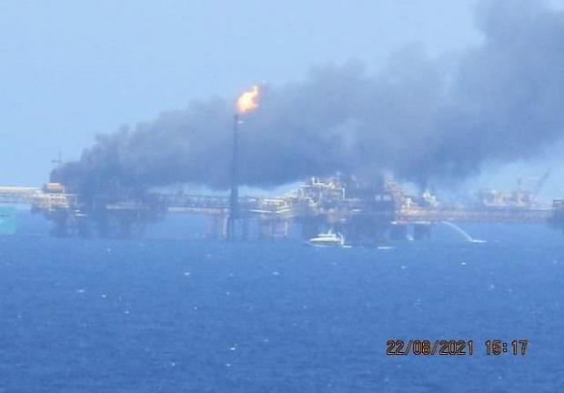 Incendio en la plataforma marina de Pemex.