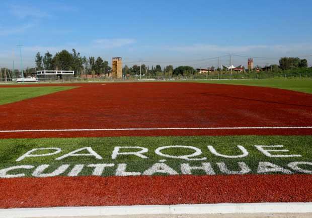 En el Parque Cuitláhuac se construyó un campo de béisbol en un área total de 30 mil 120 m2;