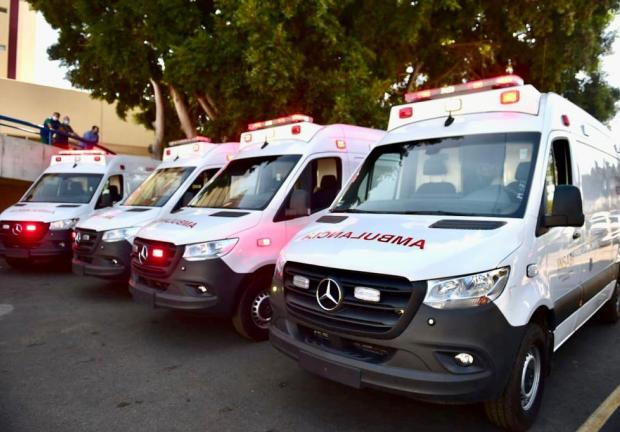 En Baja California se invirtieron 10 millones 532 mil pesos para 5 unidades móviles (ambulancias) para atención de emergencias.