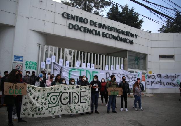 Estudiantes del CIDE rechazan gestión de Romero Tellaeche