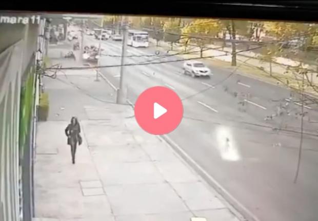 Video del momento en el que un hombre atropelló a 12 ciclistas en Tlalpan