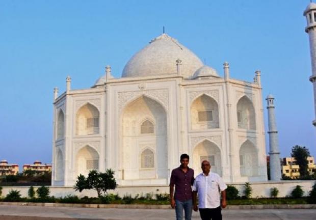 El "Taj Mahal en pequeño" surgió de una broma entre un hombre y su esposa