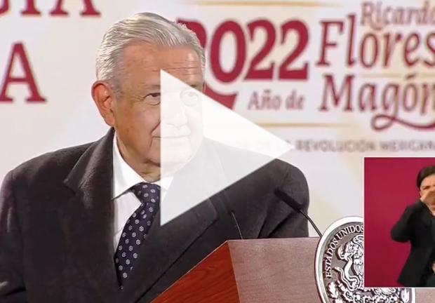 AMLO pone video de Alejandro Moreno para acabar con aburrimiento en la “mañanera”