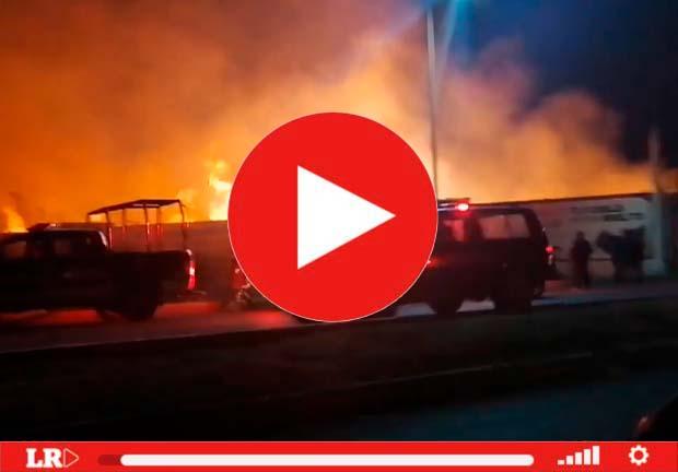 Incendio de bodega de algodón en Chalco