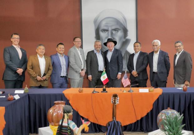 Bedolla expone potencial económico de Michoacán