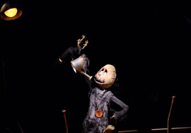 Risas infantiles inundan el Teatro Cervantes con Merlin Puppet Theatre