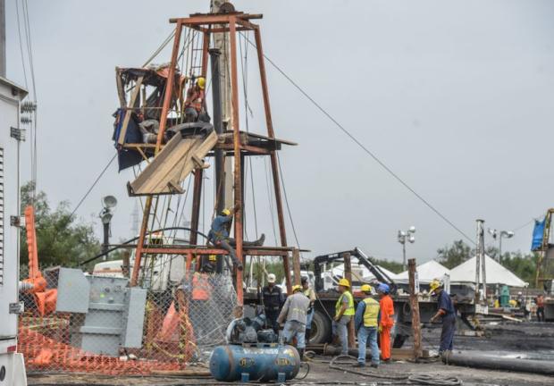 Durante las labores de rescate en la mina El Pinabete, el Gobierno federal anunció que expertos internacionales se unirían a la búsqueda de los mineros, el pasado 16 de agosto.