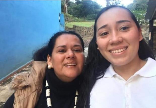 La madre de Ana Fernanda reveló que su hija recibía propuestas sexuales por parte de varias personas en la base, pero que ella las rechazaba.