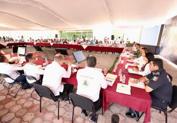 Habilita Protección Civil de Guerrero 631 refugios temporales para albergar a 136 mil personas en todo el estado.