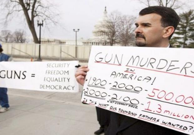Miles de ciudadanos están en contra de la portación de armas en Estados Unidos.
