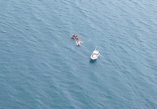 Petróleos Mexicanos informa que elementos de la Marina apoyan en la búsqueda y rescate de las dos personas que iban a bordo de la aeronave